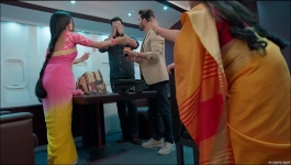 Pyaar Ka Pehla Naam Radha Mohan - 5th December 2023